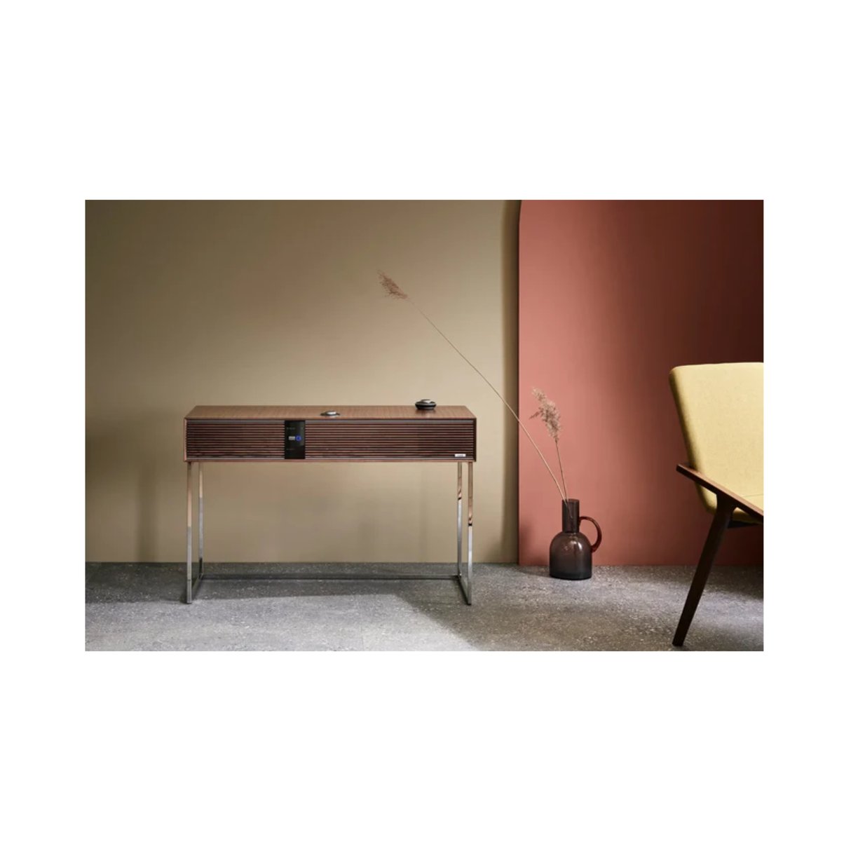 Ruark R810 Hi-Fi Radiogram (Fused Walnut Veneer) - view 1