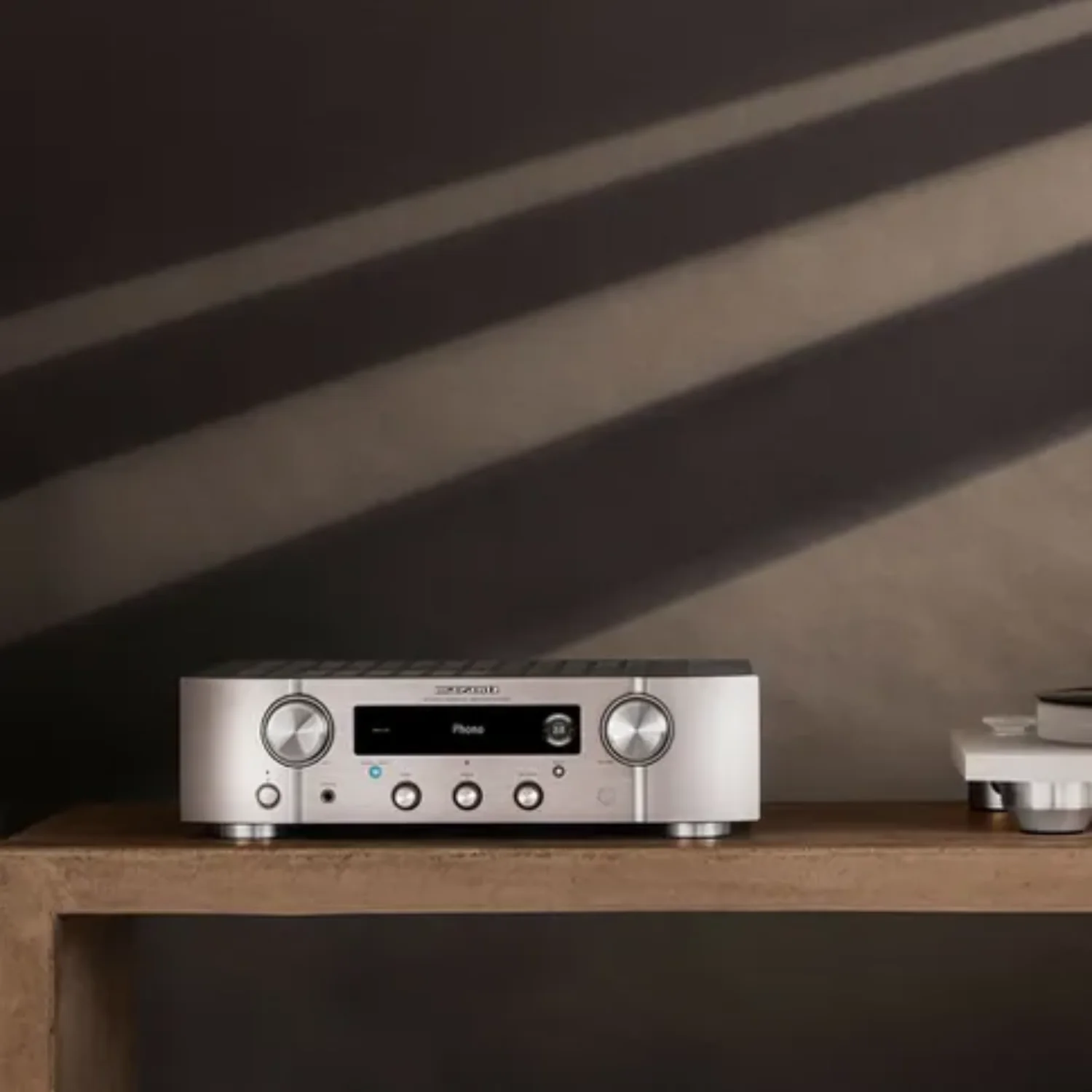 Marantz PM7000N- Network Integrated Stereo Amplifier (Silver) - view 1